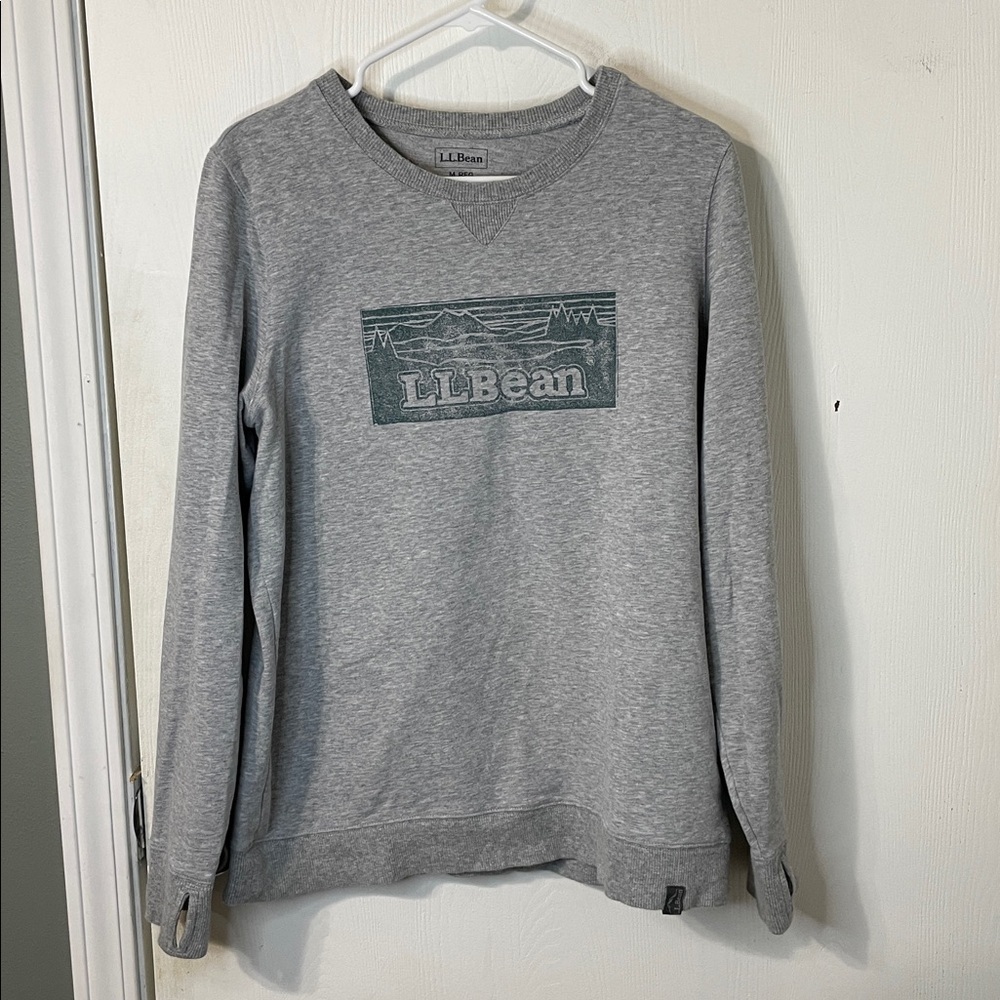 L.L. Bean Like New Heather Gray Logo Soft Crewneck Sweater Size Medium